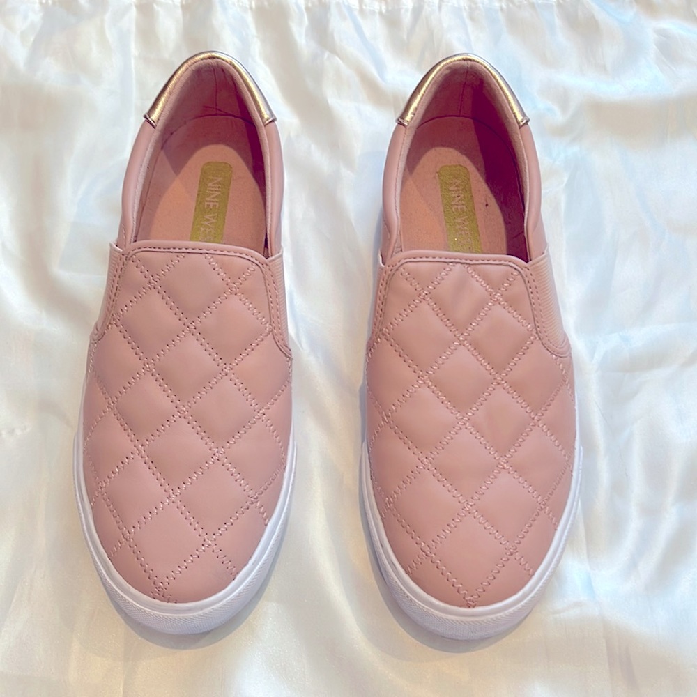 Nine West 7.5 pink quilted slip on shoes